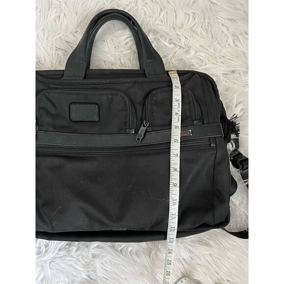 Tumi Alpha 2 Compact Large Screen Laptop Briefcase - Picture 14 of 16